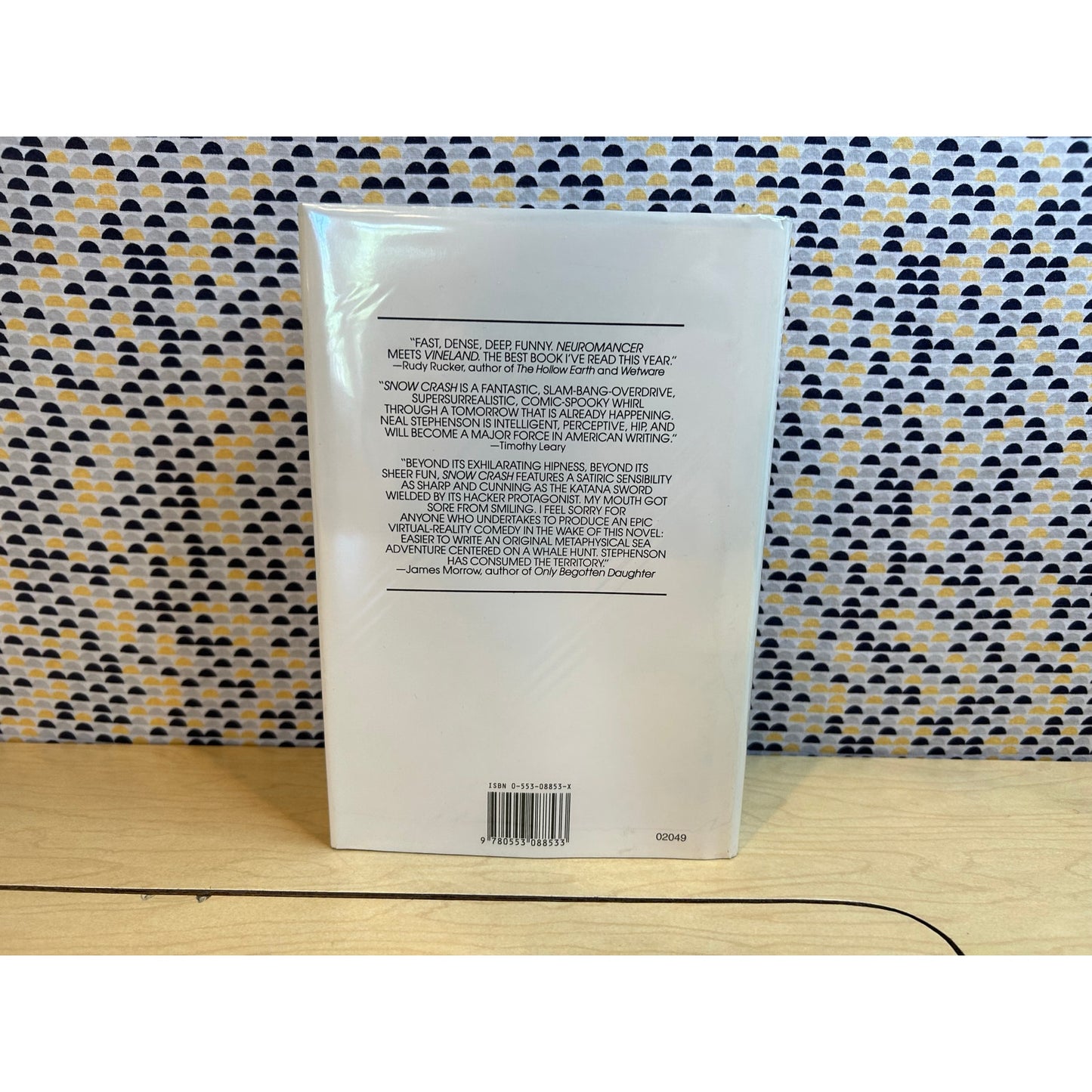 Snow Crash - Neal Stephenson - Vintage Hardcover Book - 1992 Book Club Edition - Bantam Spectra