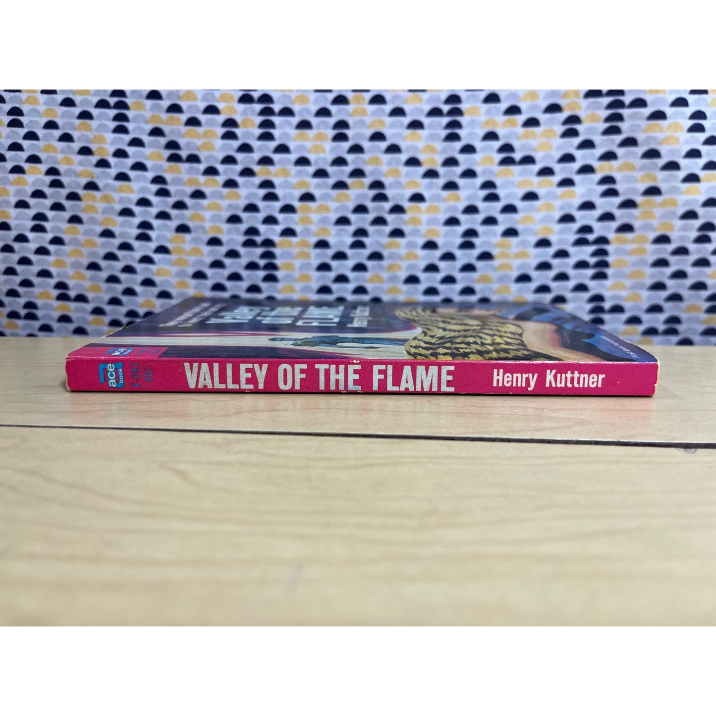Valley of the Flame - Henry Kuttner - Ace Books - Paperback