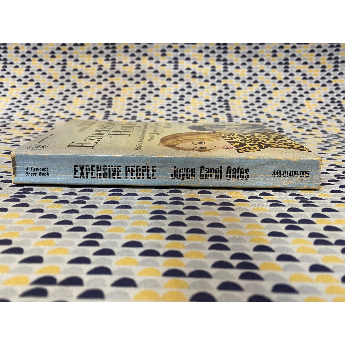 Expensive People - Joyce Carol Oates - Vintage Paperback Book - Fawcett Crest Edition