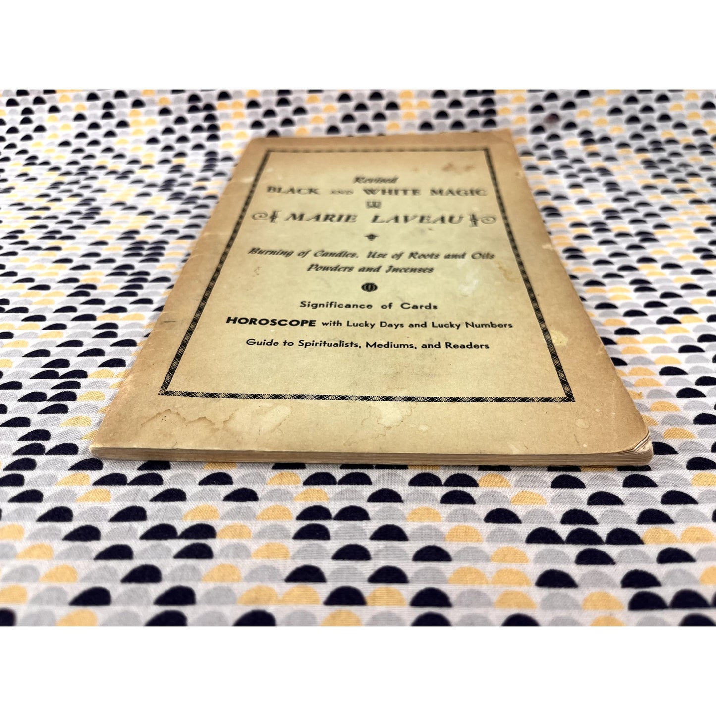 Revised Black and White Magic - Marie Laveau - Paperback
