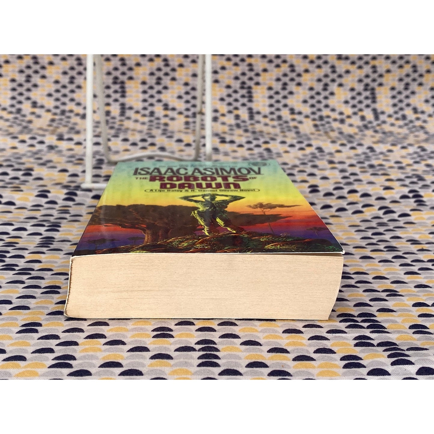 The Robots Of Dawn - Isaac Asimov - Vintage Paperback Book - Ballantine Edition