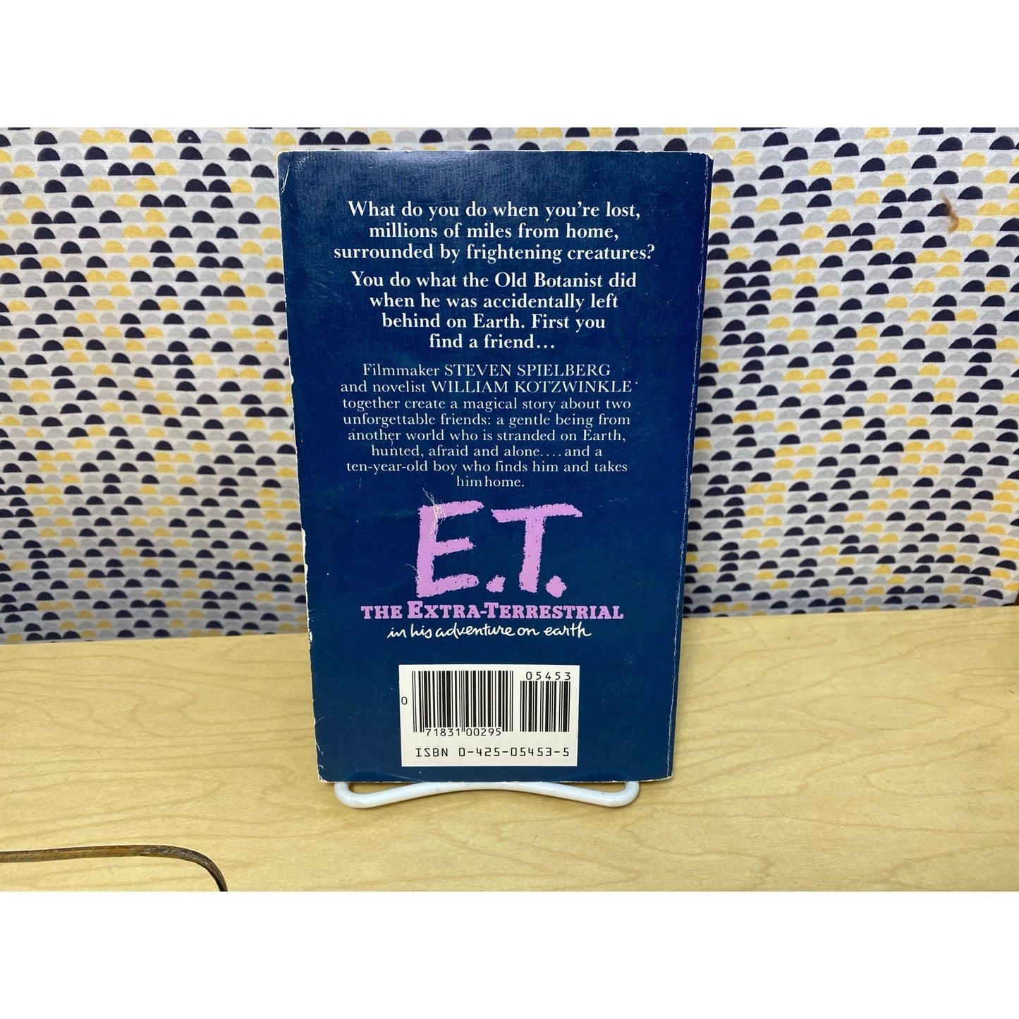 E.T. - The Extra-Terrestrial in his Adventures on Earth - William Kotzwinkle