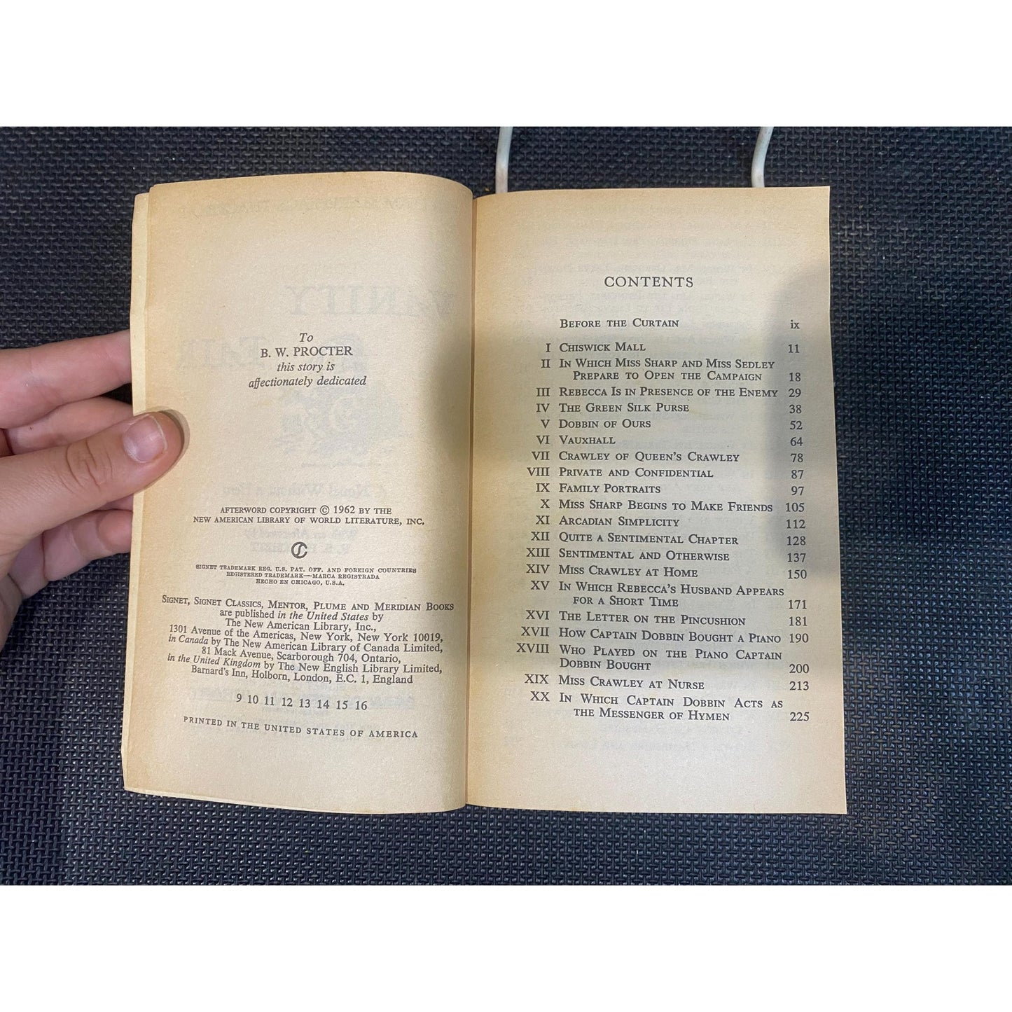 Vanity Fair - William Makepeace Thackery - Vintage Paperback Book - Signet Classics Edition