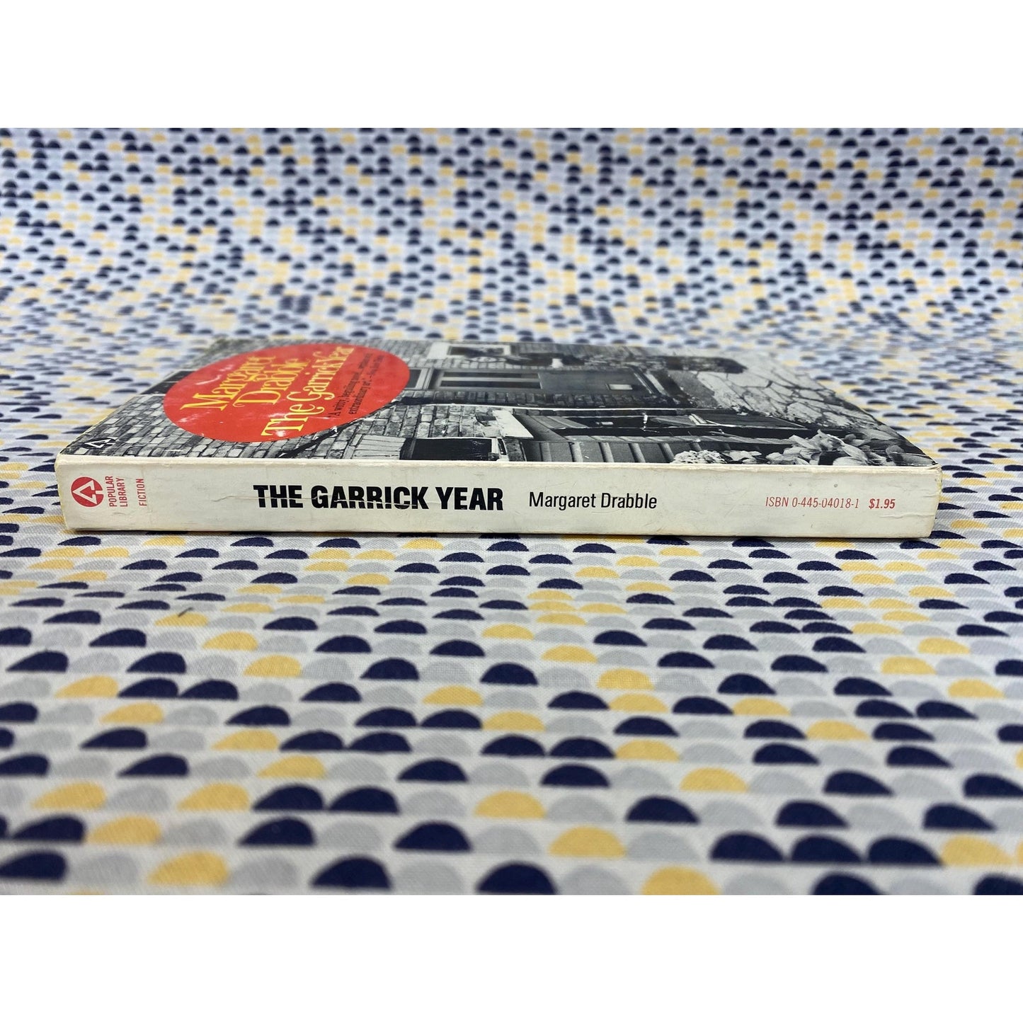 Margaret Drabble - The Garrick Year - Vintage Paperback- Popular Library Edition