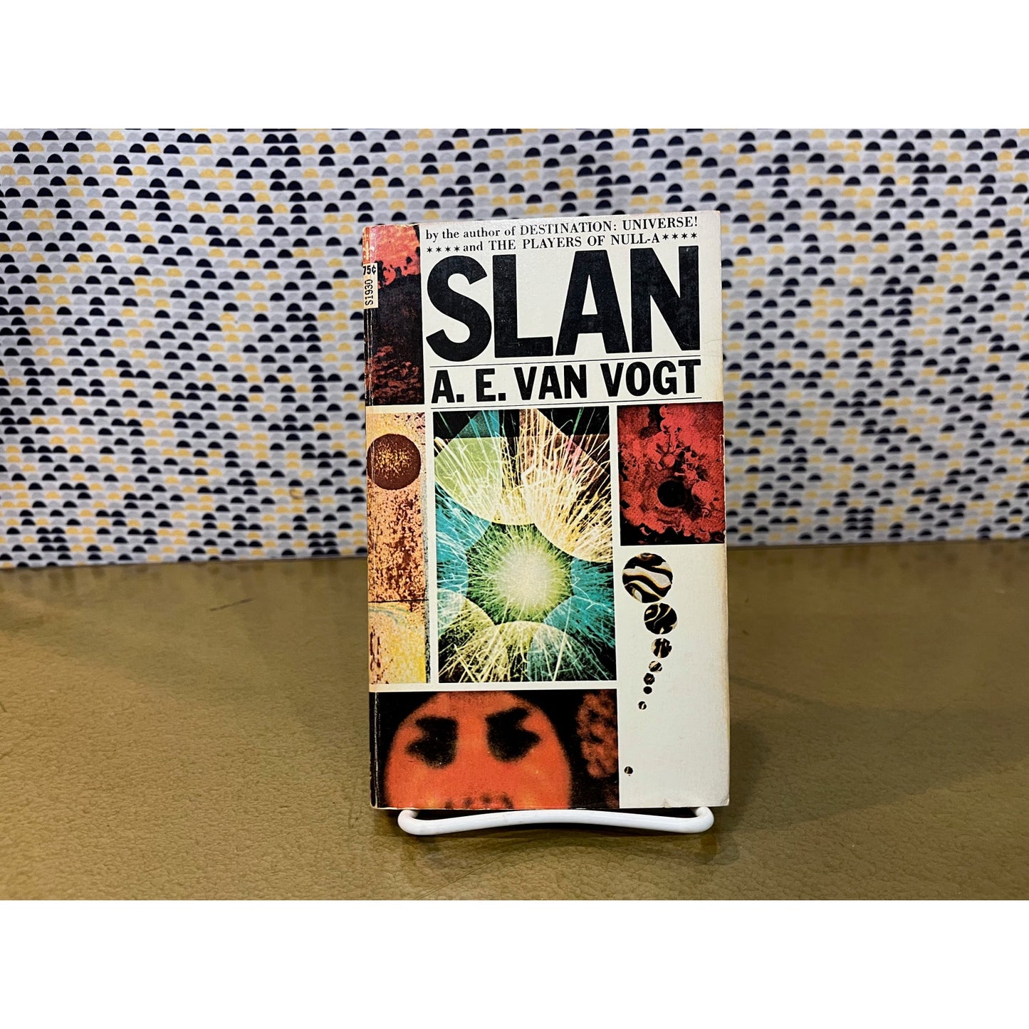 Slan - A. E. Van Vogt - Berkley Books - Paperback