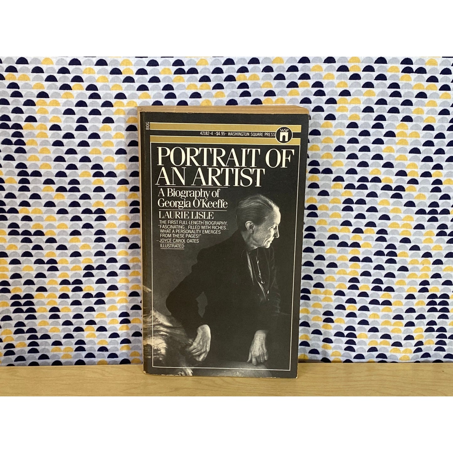 Portrait of an Artist - A Biography of Georgia O'Keeffe - Laurie Lisle - Vintage Paperback Book - Washington Square Press Edition