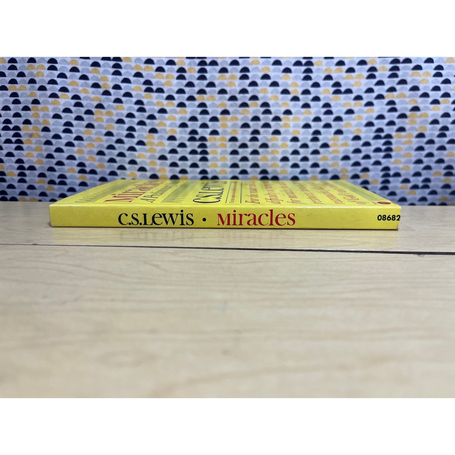 Miracles, A Preliminary Study - C. S. Lewis - Macmillan Books - Paperback