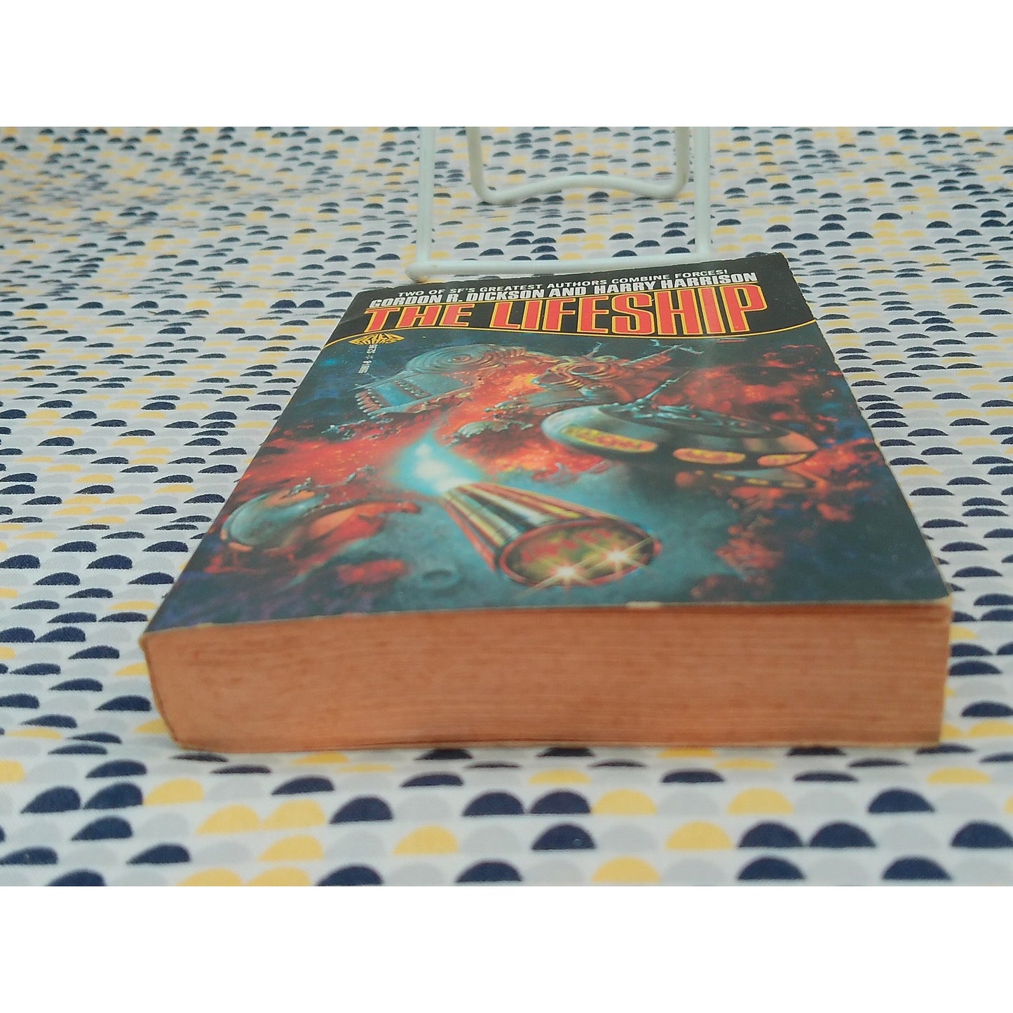 The Lifeship - Gordon R. and Harry Dickson and Harrison - Baen Books Edition