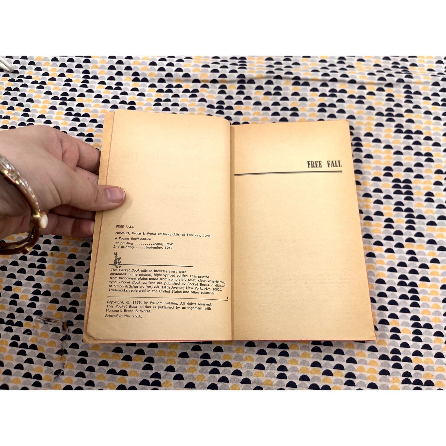 Free Fall - William Golding - Vintage Paperback Book - 75 cent Pocket Book