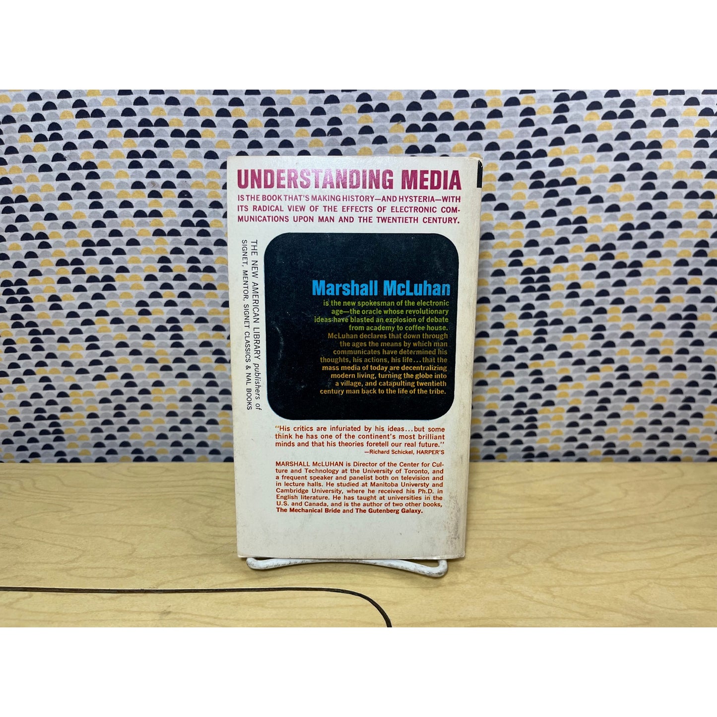 Understanding Media: The Extensions of Man - Marshall McLuhan - Signet Edition