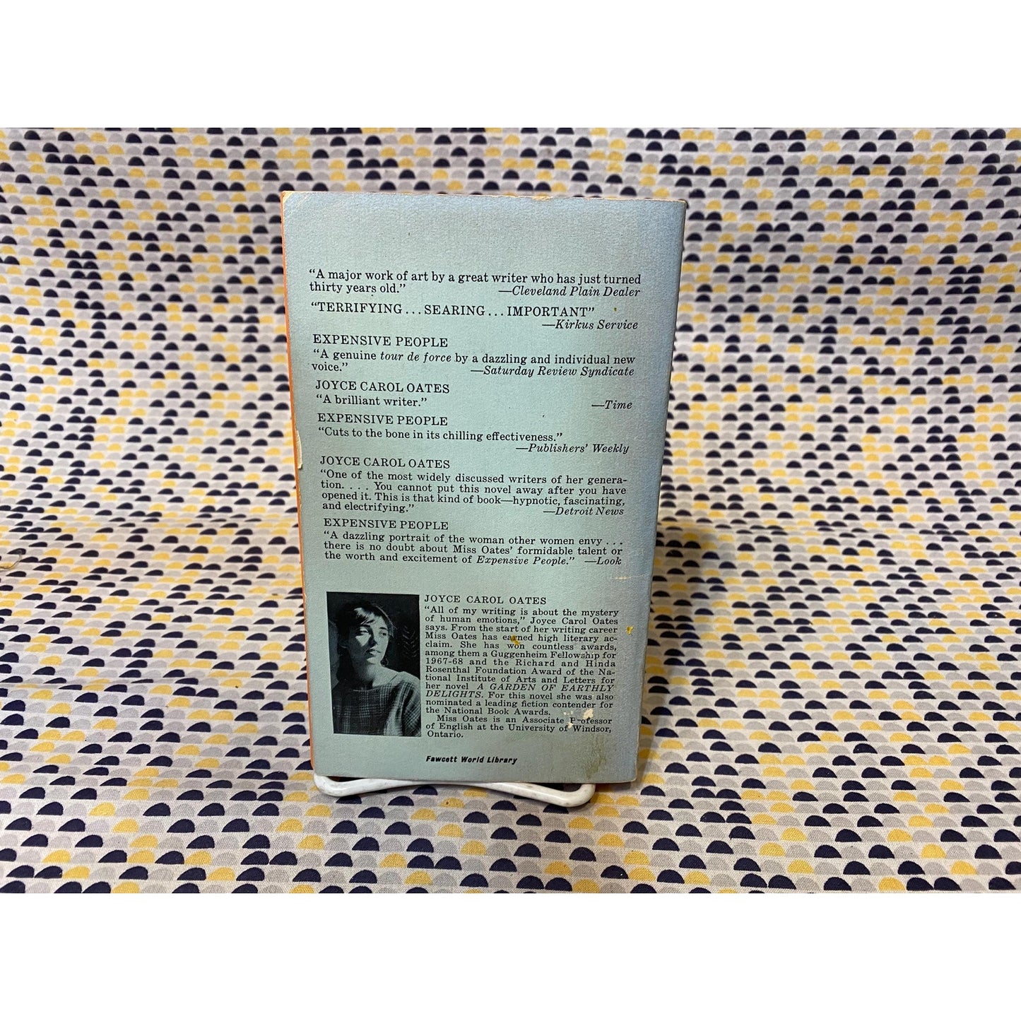 Expensive People - Joyce Carol Oates - Vintage Paperback Book - Fawcett Crest Edition