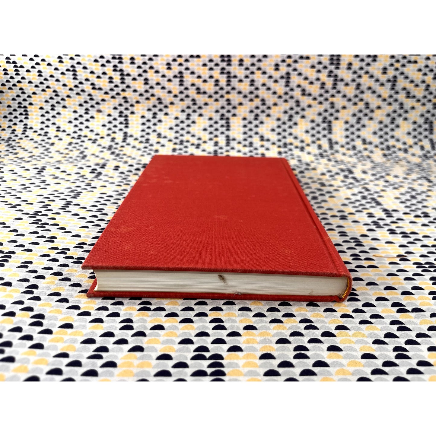 The Backyard Wilderness - Vincent Abraitys - Colombia Publishing - Hardcover