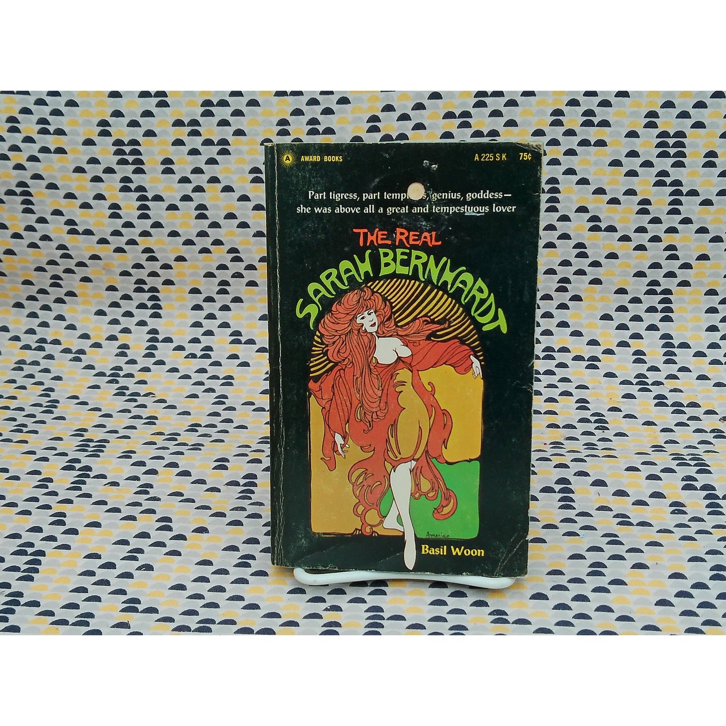 The Real Sarah Bernhardt - Basil Woon - Vintage Paperback - Award Books Edition