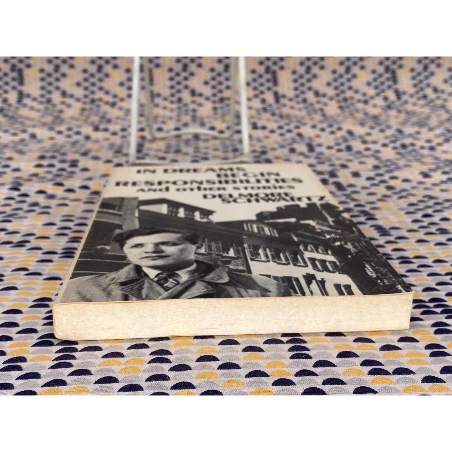 In Dreams Begin Responsibilities And Other Stories - Del ore Schwartz - Vintage Paperback Book - New Directions Edition