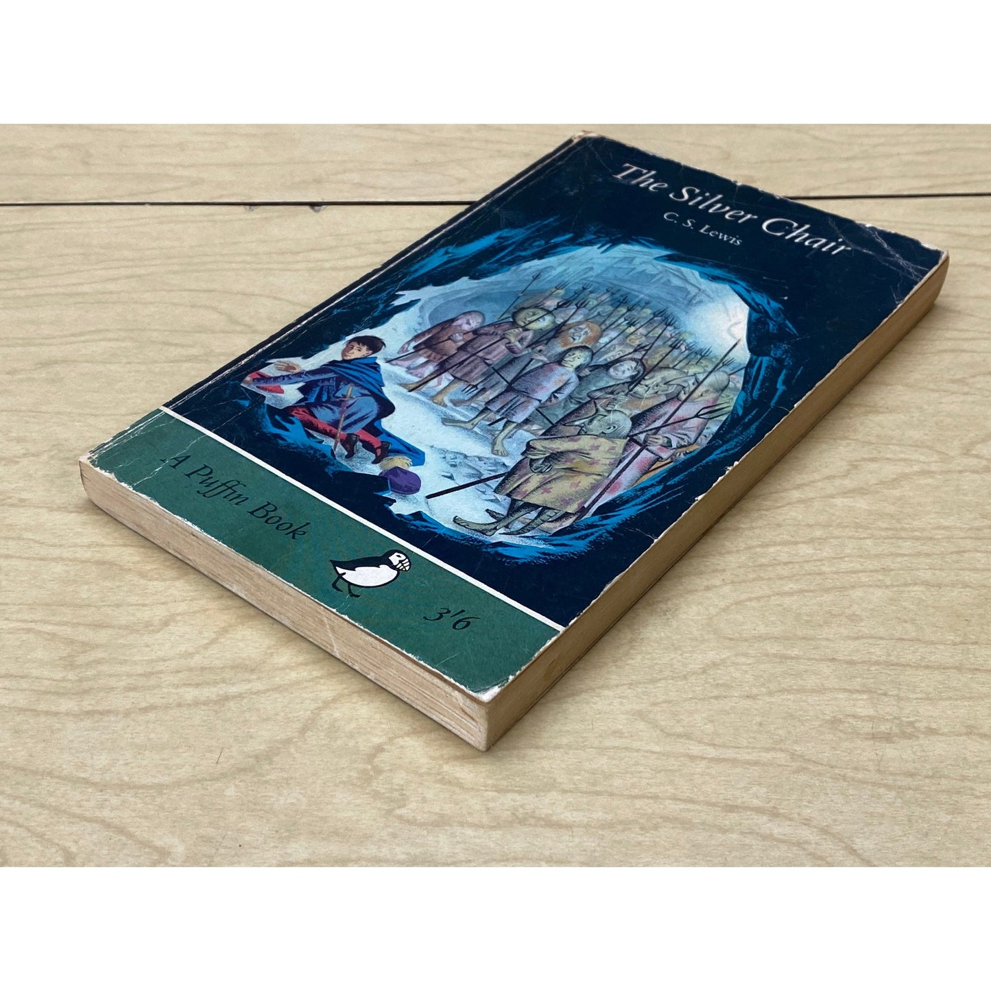 The Silver Chair - Book 4 in The Chronicles of Narnia - C.S. Lewis - Vintage Paperback - Puffin Edition