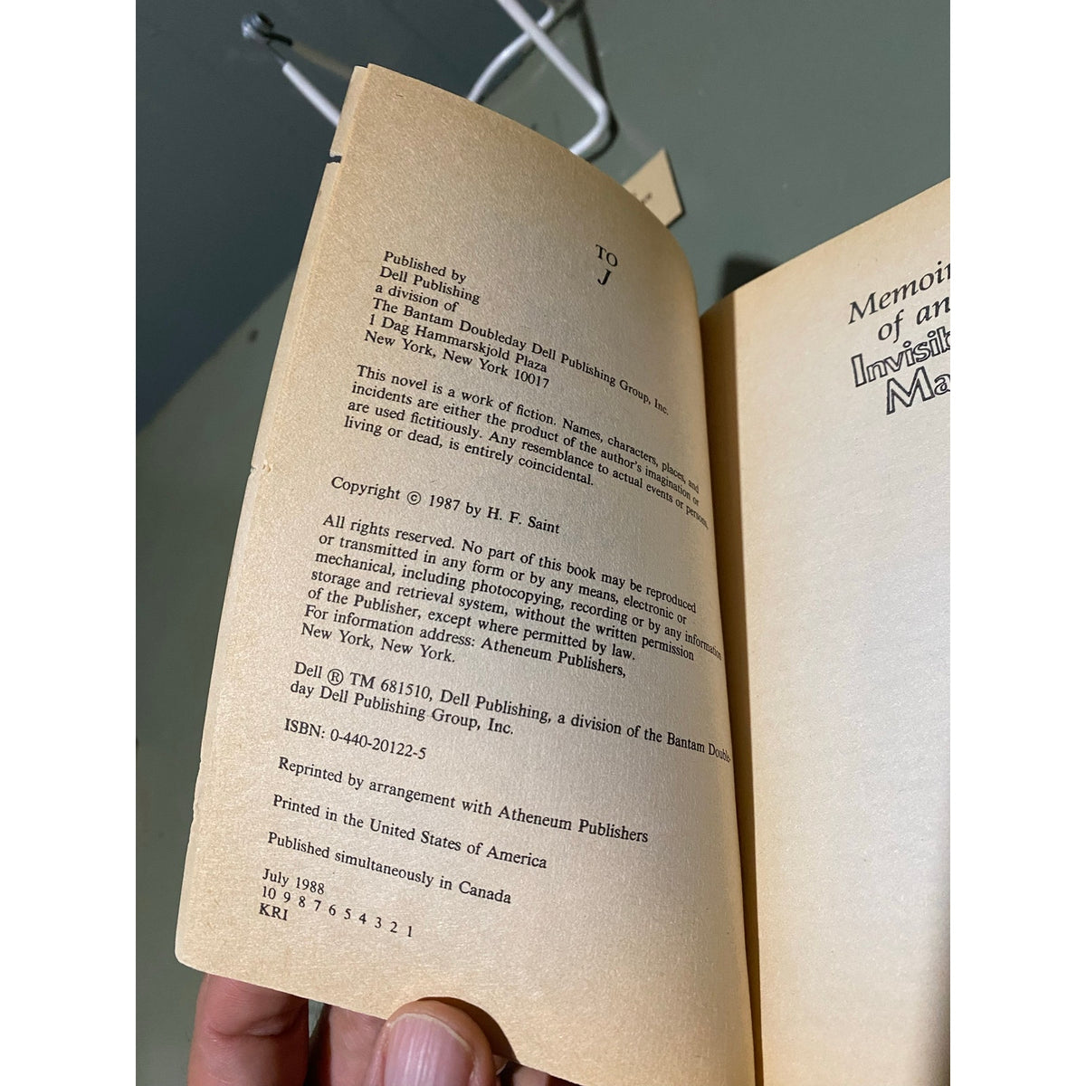 Memoirs of an Invisible Man - H.F. Saint - Dell - Paperback