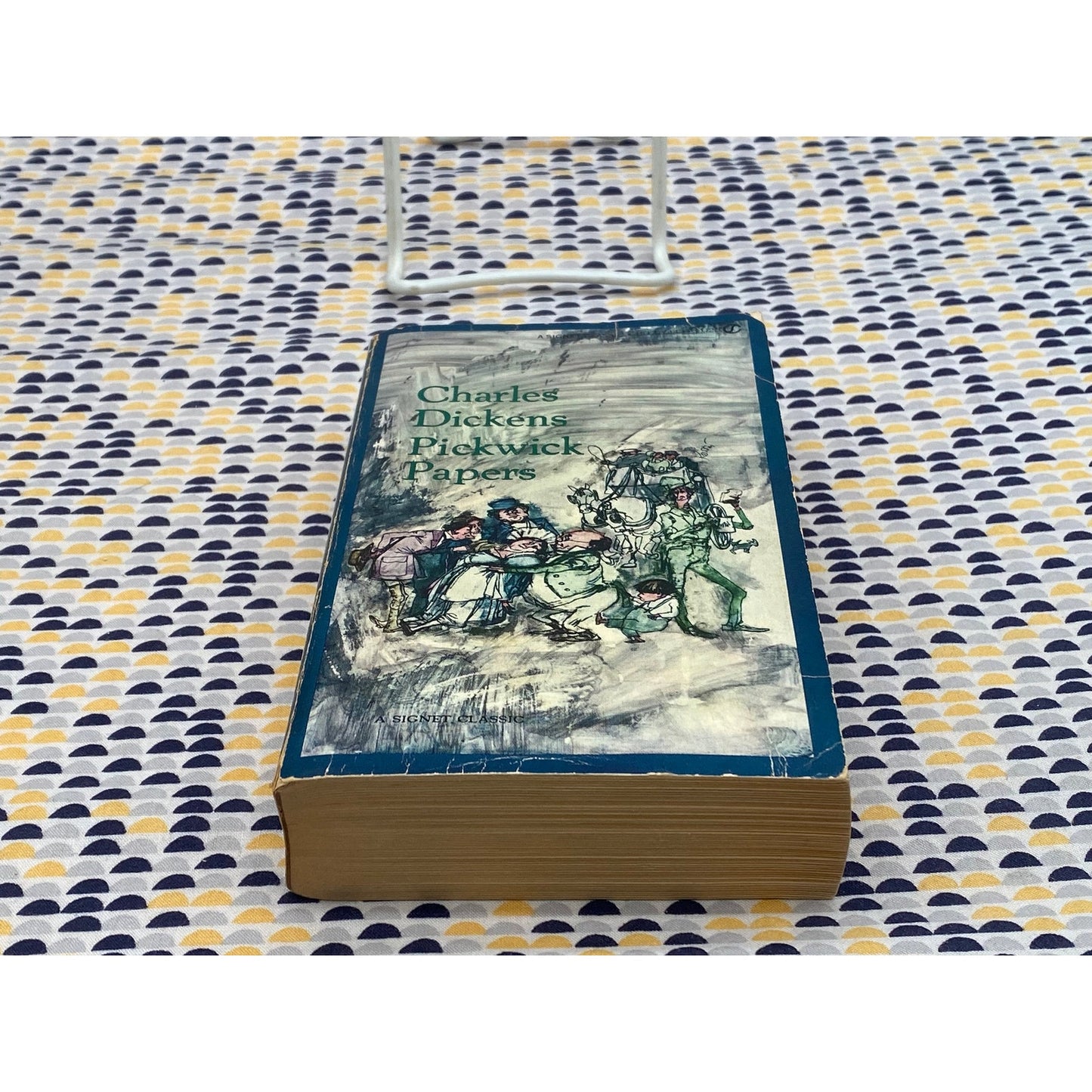 Pickwick Papers - Charles Dickens - Vintage Paperback Book - Signet Classics
