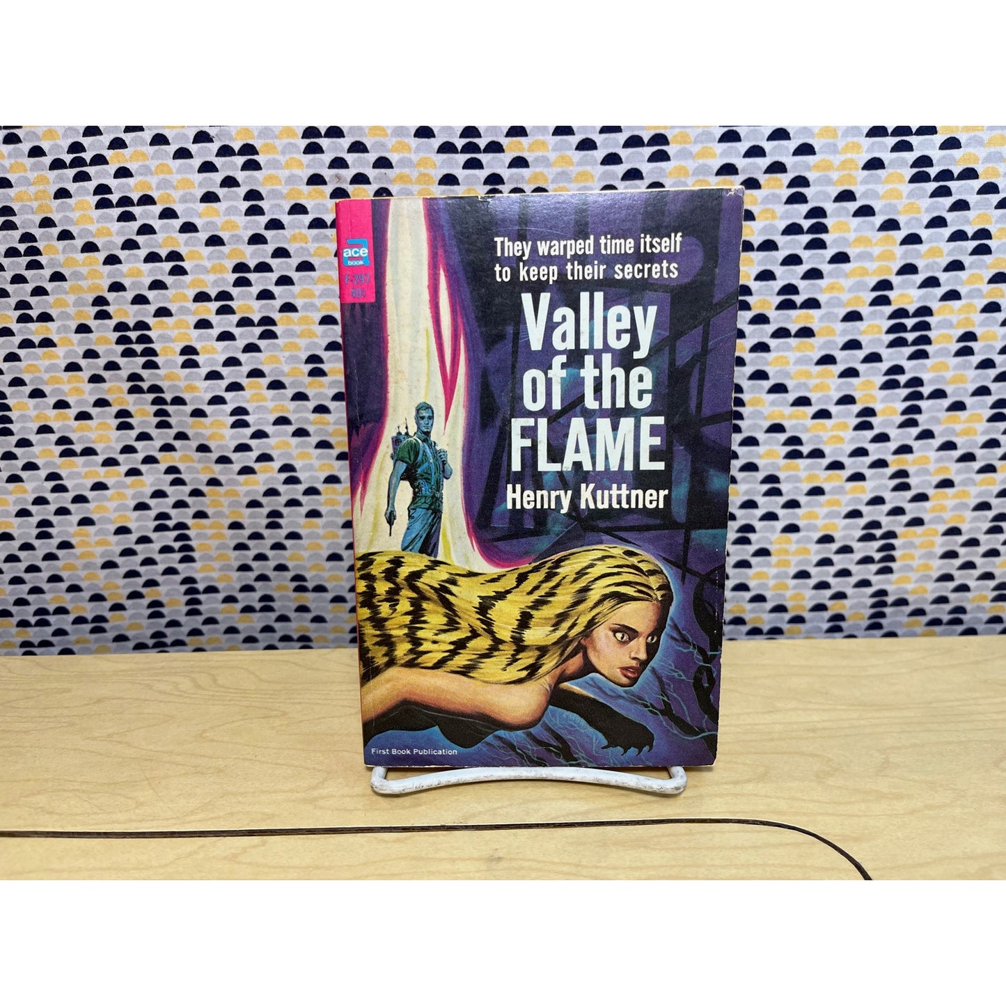 Valley of the Flame - Henry Kuttner - Ace Books - Paperback