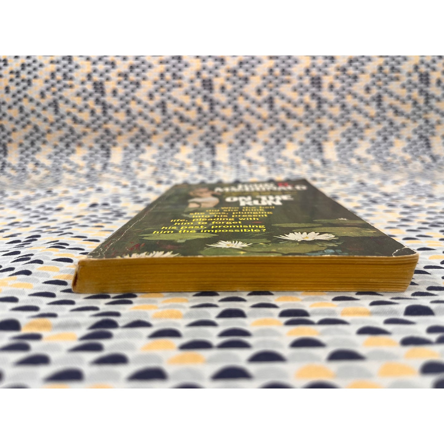 On The Run - John D. MacDonald - Fawcett Gold Medal - Paperback