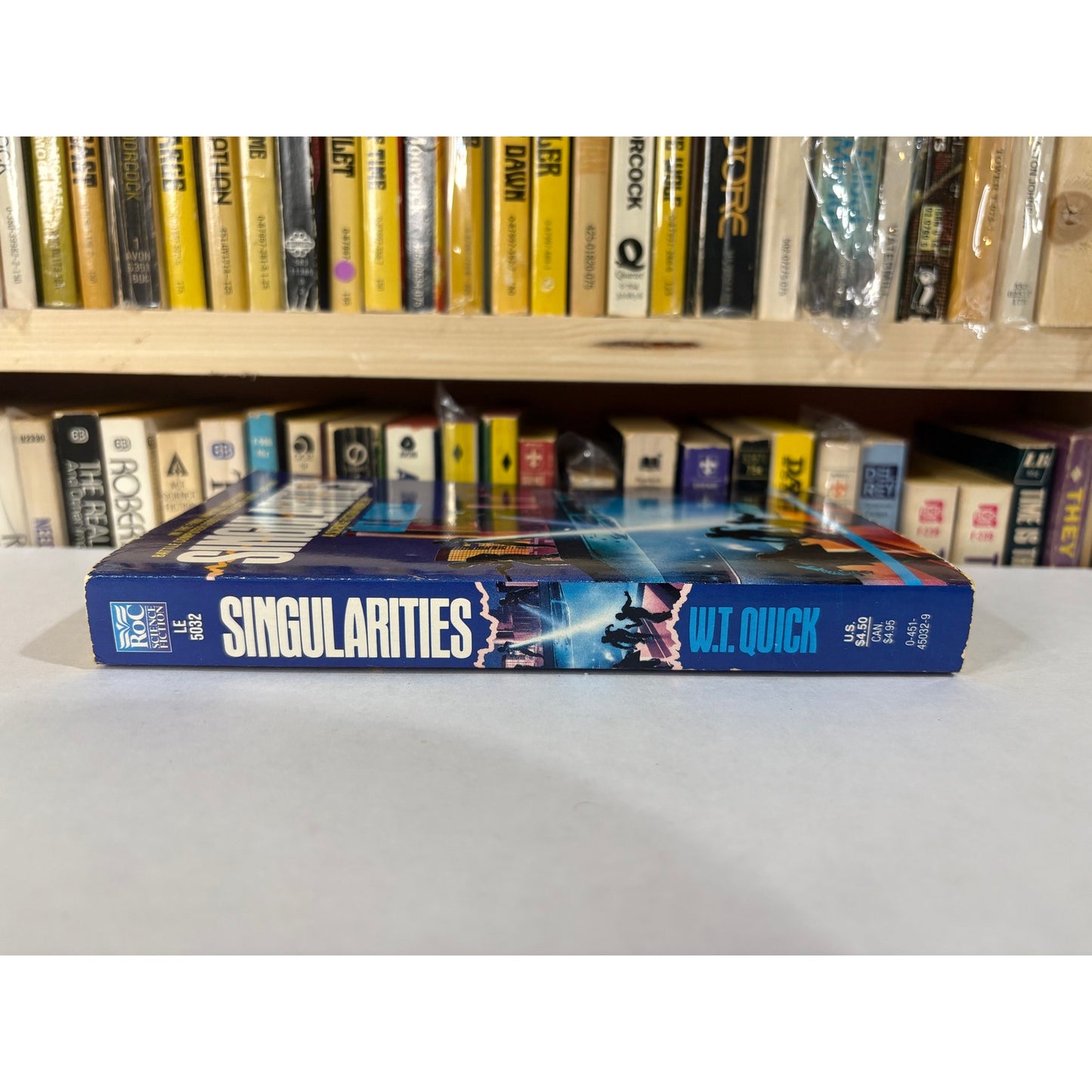 Singularities - W. T. Quick - Roc - Paperback