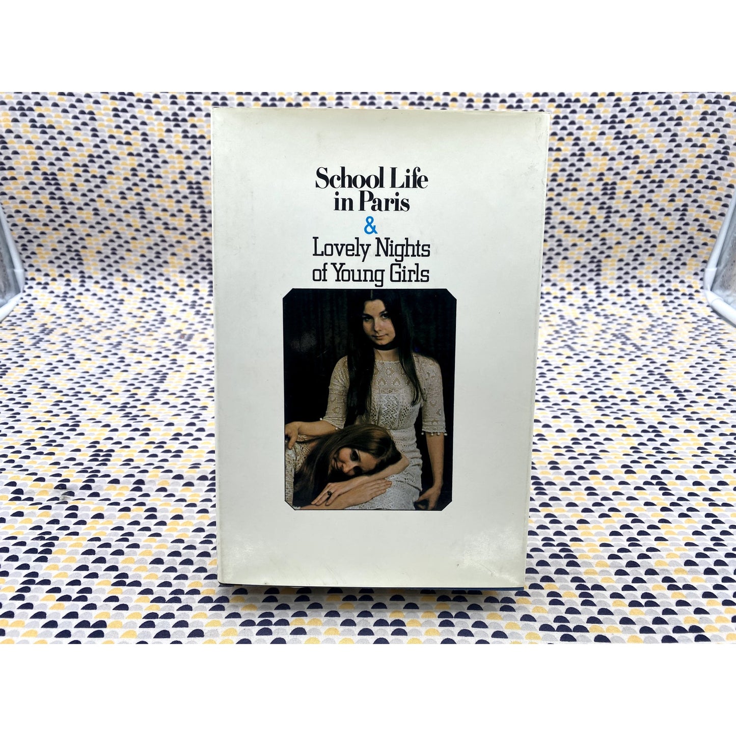 Lovely Nights Of A Young Girl - Anonymous - Grove - Hardcover