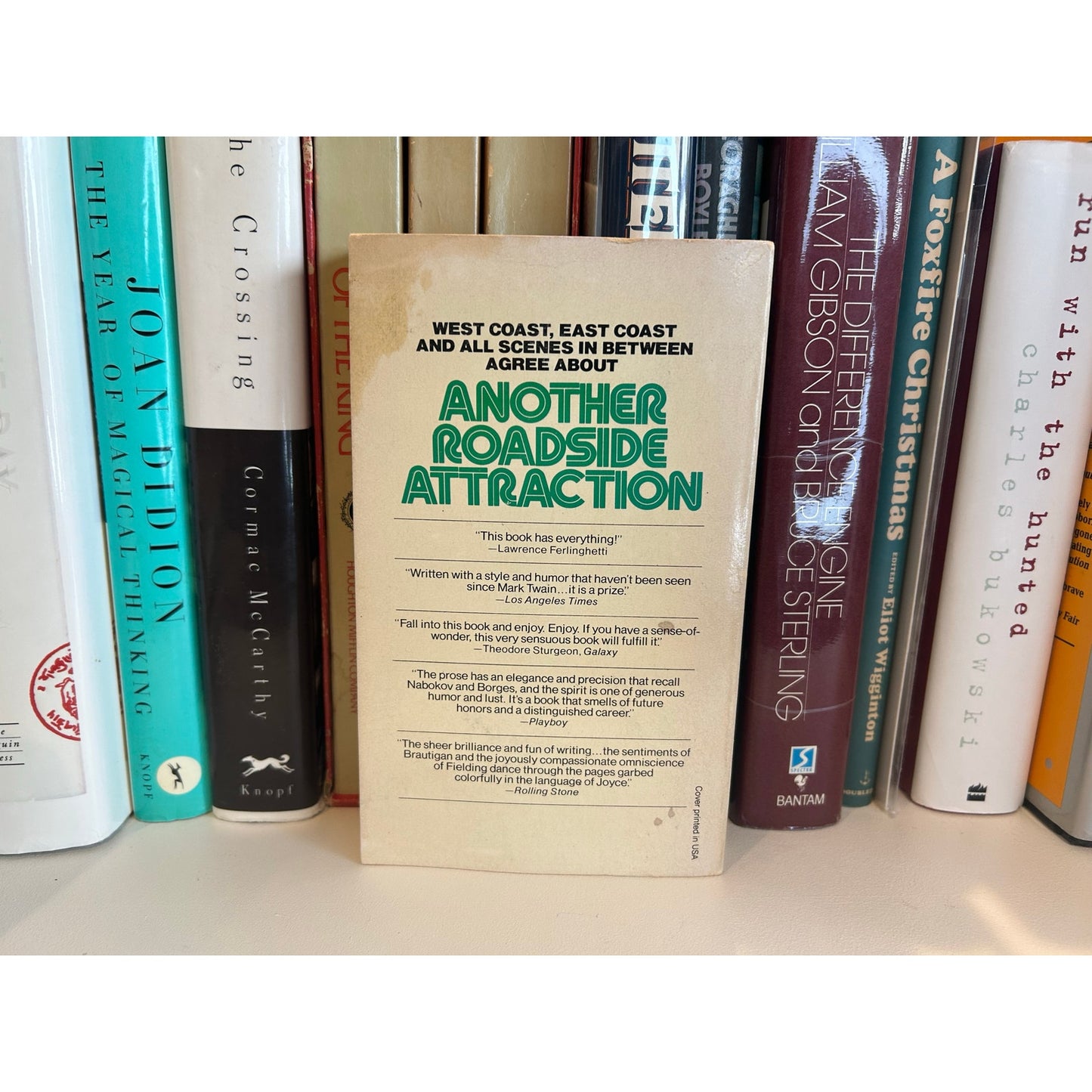 Another Roadside Attraction - Tom Robbins - Paperback - Ballantine Books