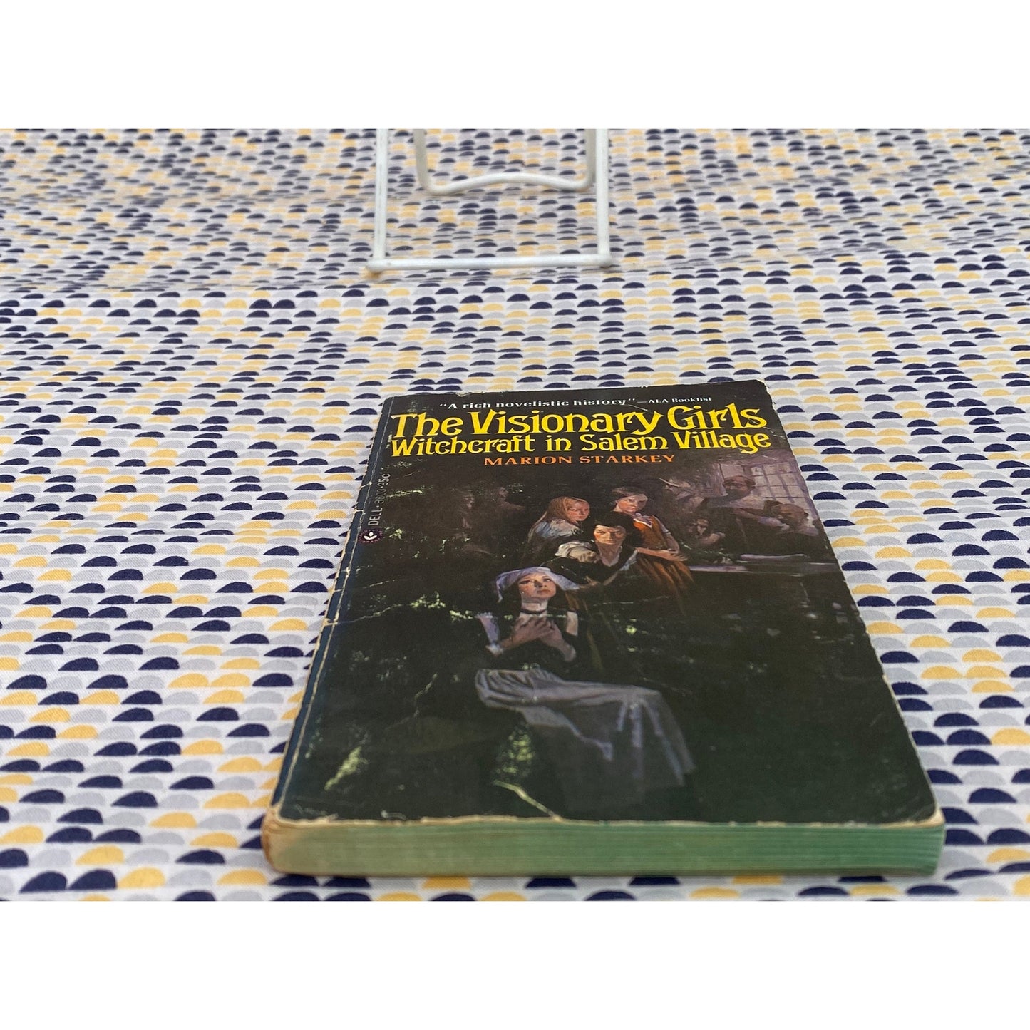 The Visionary Girls: Witchcraft In Salem Village - Marion Starkey - Vintage Paperback Book - Dell Edition