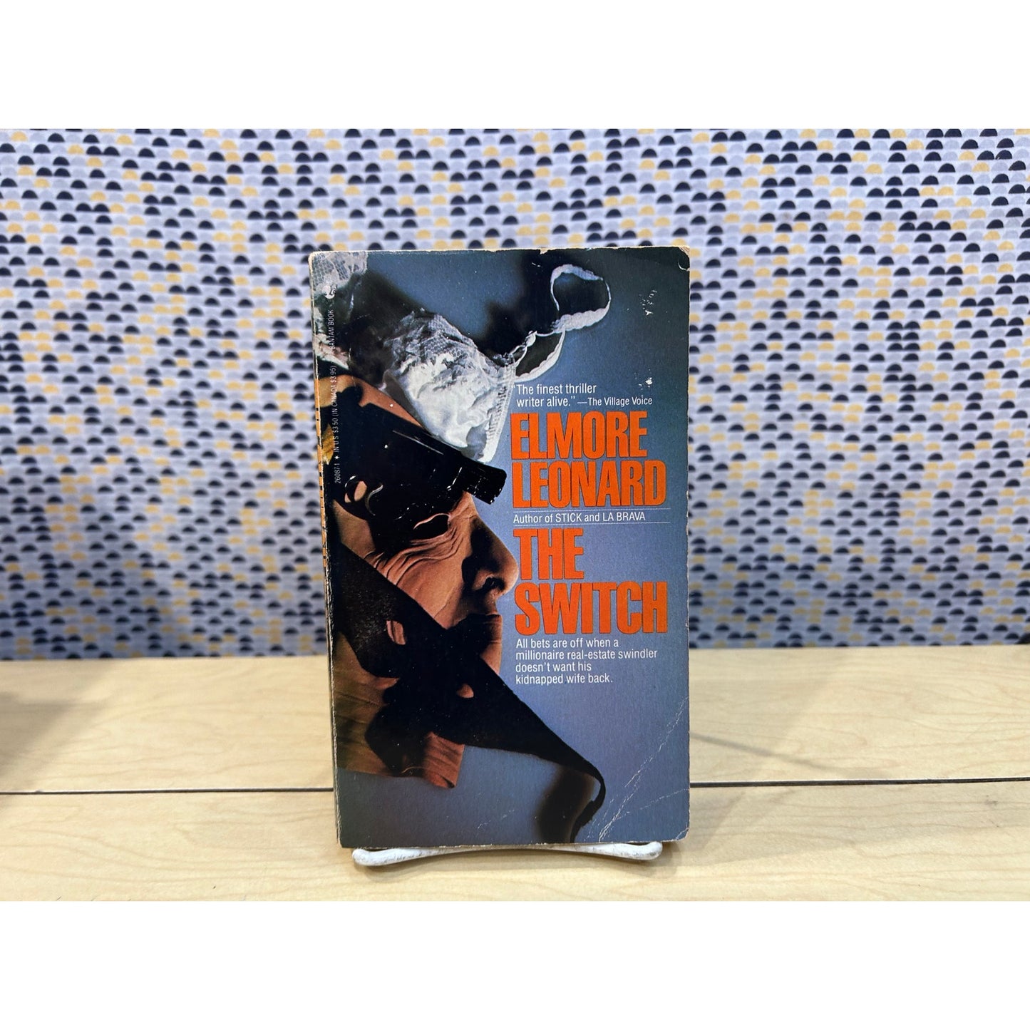The Switch - Elmore Leonard - Vintage Paperback Book - Bantam Edition