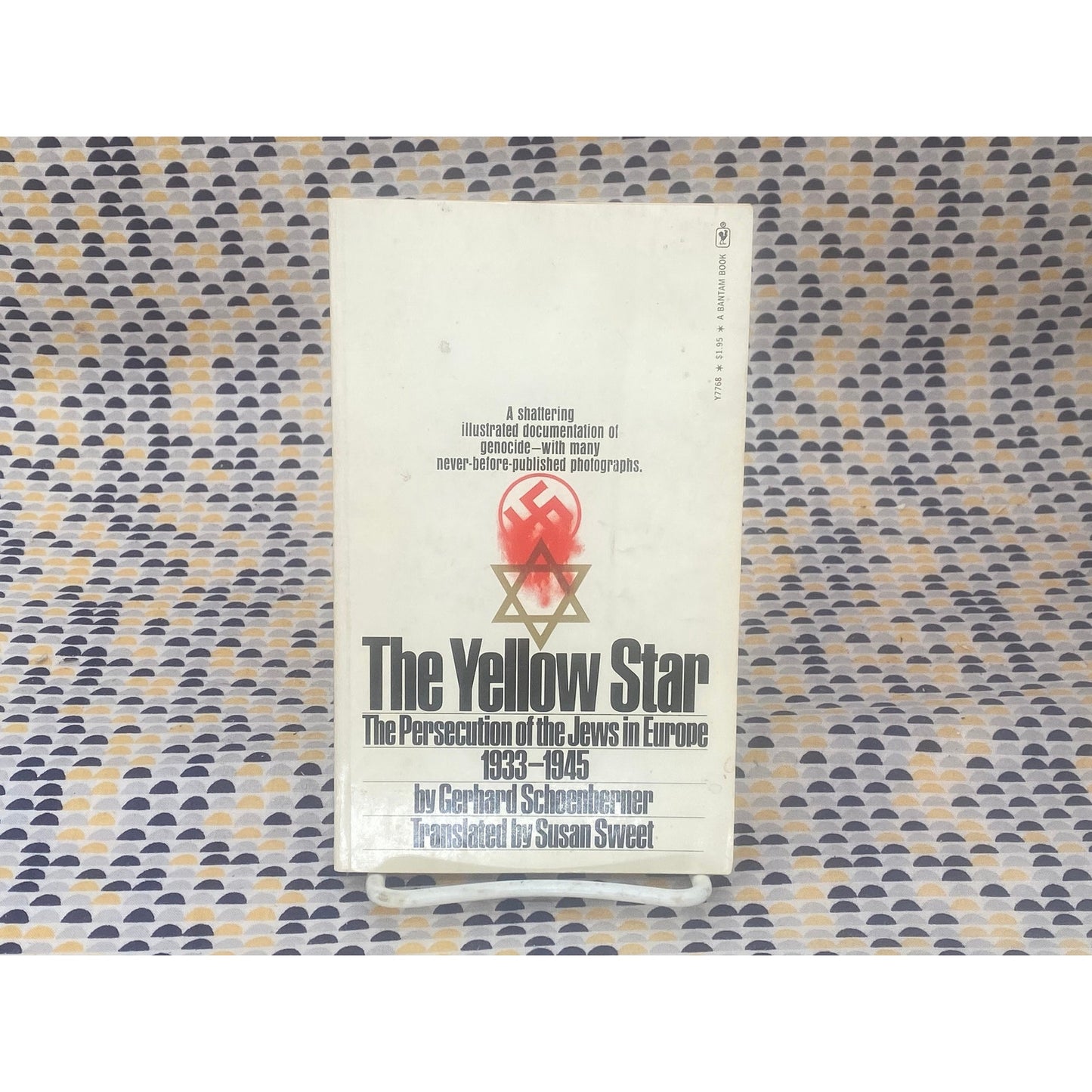 The Yellow Star: The Persecution Of The Jews In Europe 1933-1945 - Gerhard Schoenberner - Vintage Paperback Book - Bantam Edition