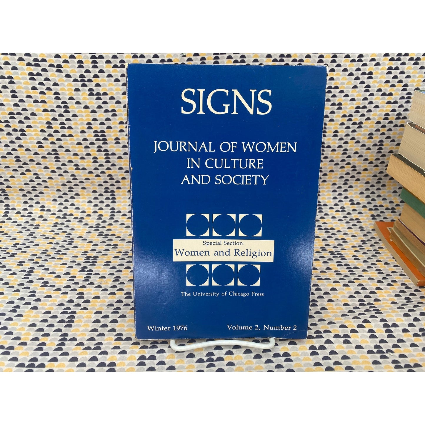 Signs: Journal Of Women In Culture And Society - Winter 1976 - Margaret Atwood - Vintage Paperback Book - University of Chicago Press