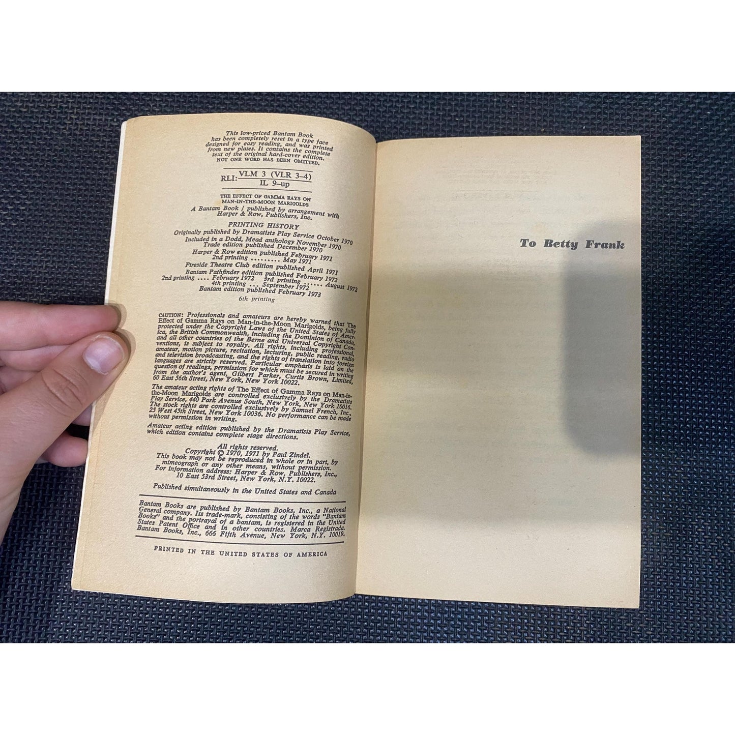 The Effect of Gamma Rays on Man In The Moon Marigolds - Paul Zindel - Bantam Edition