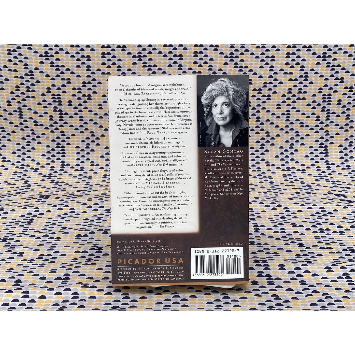 In America - Susan Sontag - Picador/Farrar, Strauss and Giroux Edition