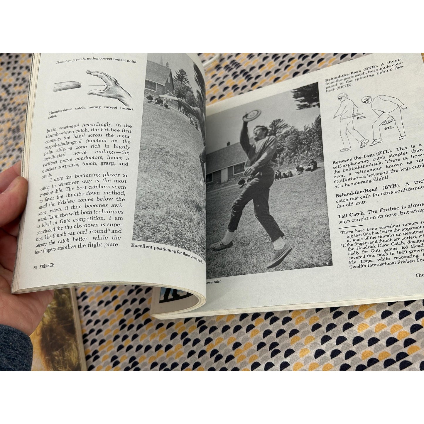 Frisbee: A Practitioner's Manual And Definitive Treatise - Stancil E.D. Johnson - Vintage Paperback Book - Workman Publishing Edition