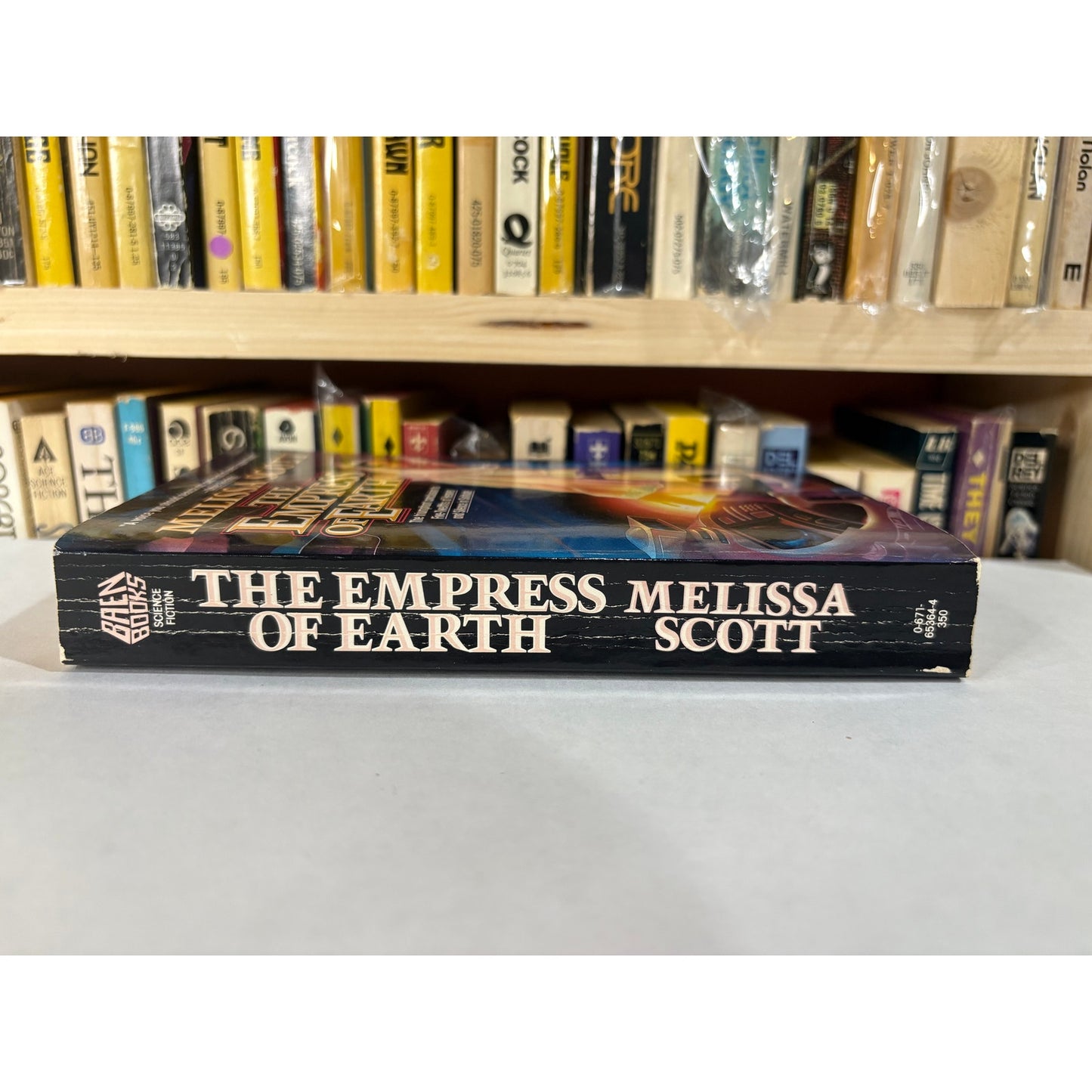 The Empress Of The Earth - Melissa Scott - Baen Books - Paperback