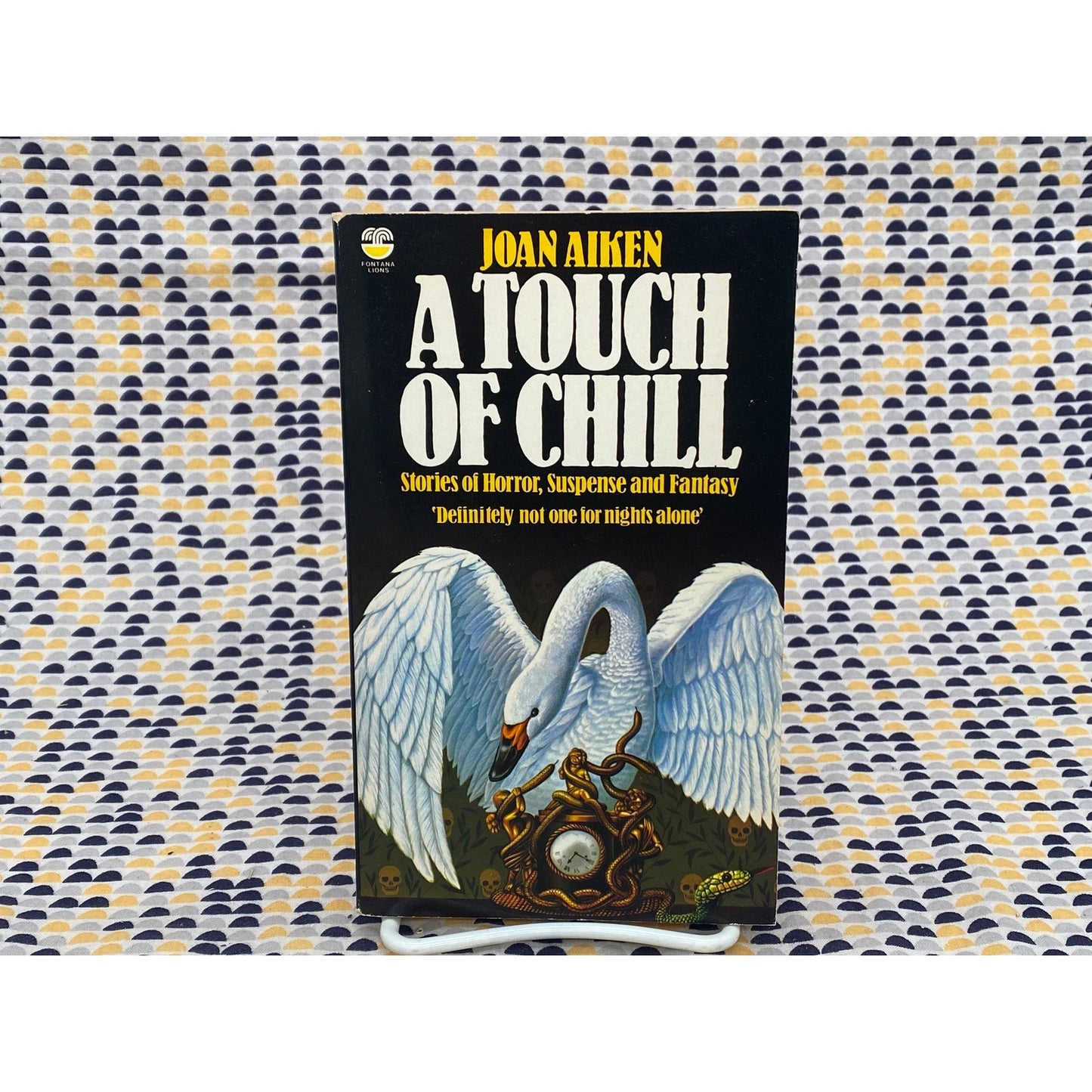 Joan Aiken - A Touch of Chill - Gothic Romance - Fontana Edition