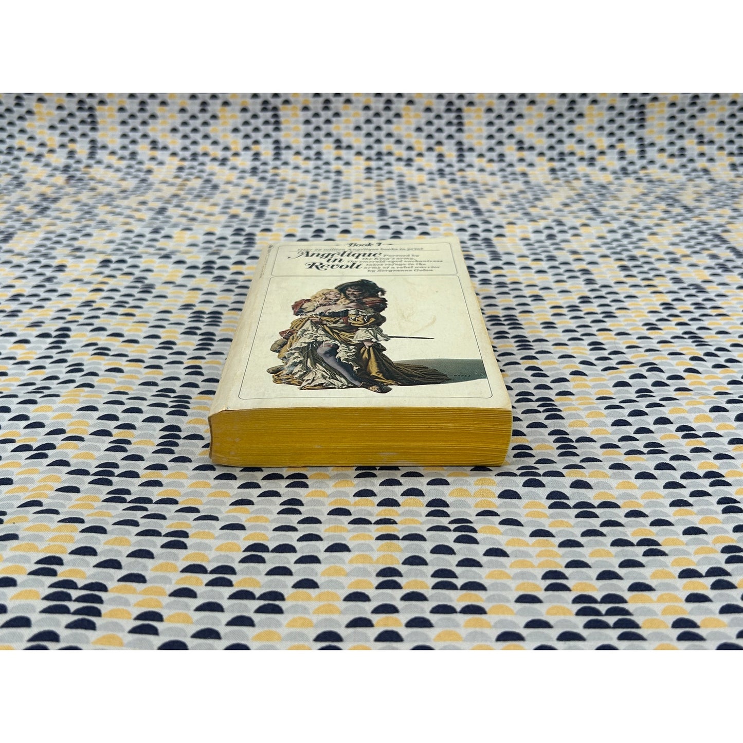 Angelique In Revolt - Sergeanne Golon - Bantam Book - Paperback