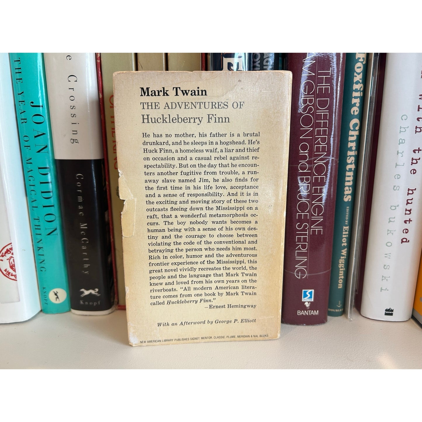 The Adventures of Huckleberry Finn - Mark Twain - Vintage Paperback Book