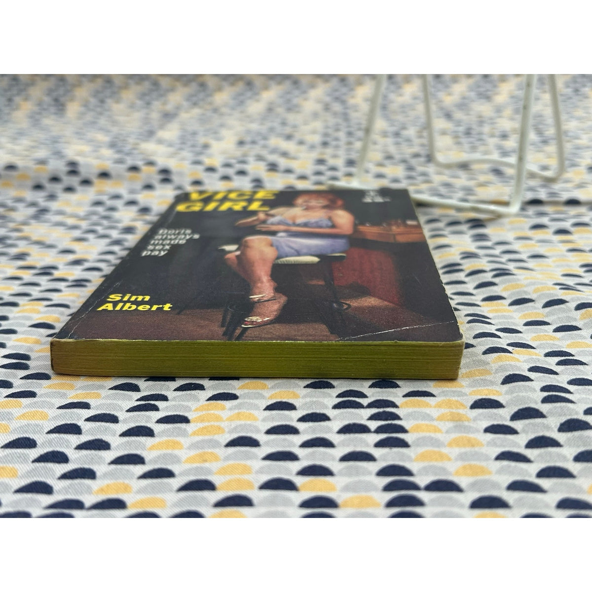 Vice Girl - Sim Albert - Berkley Books G244 - Vintage Paperbacks