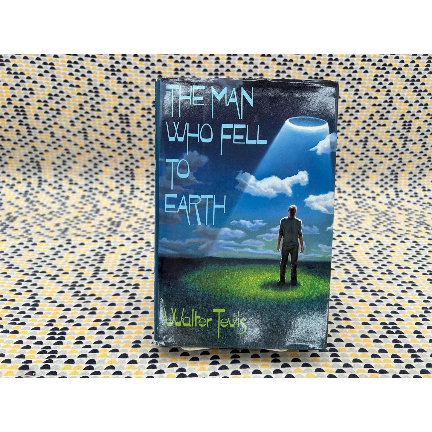 The Man Who Fell to Earth - Walter Tevis - David Bowie - Vintage Hardcover Book - Book of the Month Club Edition