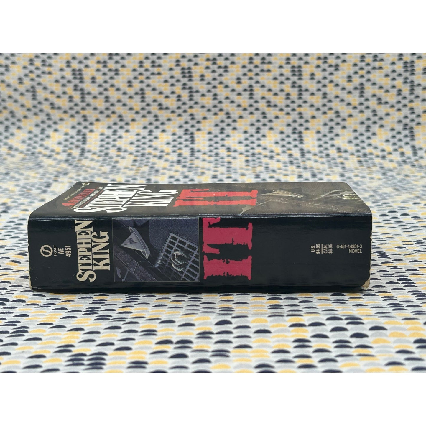 It - Stephen King - Vintage Paperback Book - Signet Books