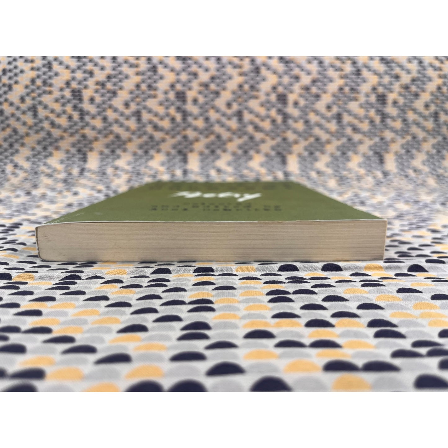 Essential Bukowski Poetry - Ed. Abel Debritto - Harper Collins - Paperback