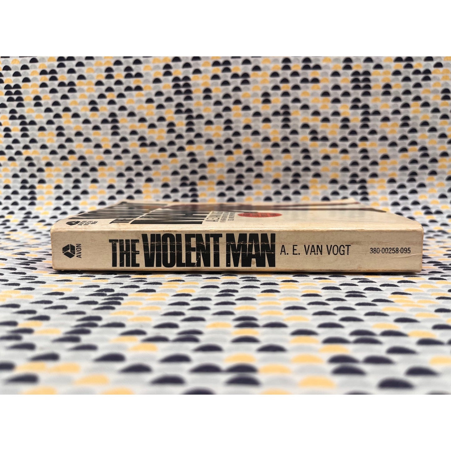 The Violent Man - A. E. Van Vogt - Avon Books - Paperback