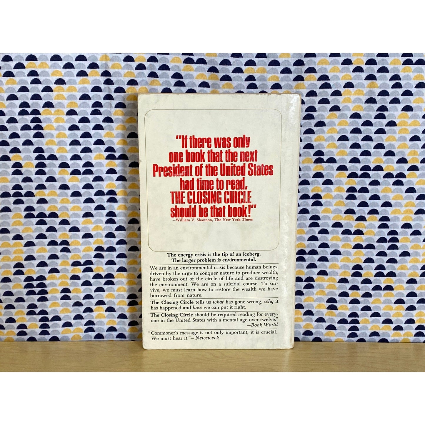 The Closing Circle - Nature, Man & Technology - Barry Commoner - Vintage Paperback Book - Bantam Edition