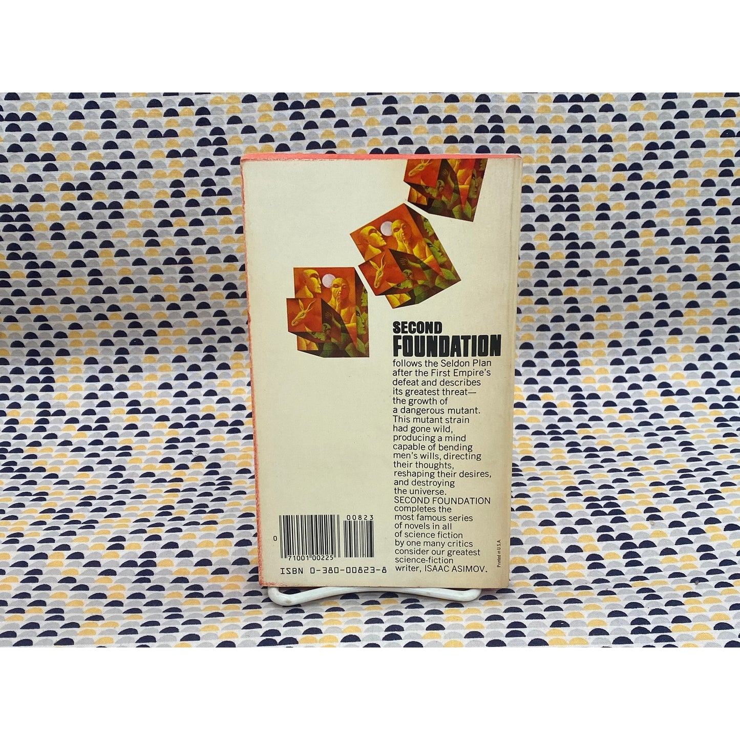Second Foundation - Isaac Asimov - Vintage Paperback - 60 cent Avon Edition