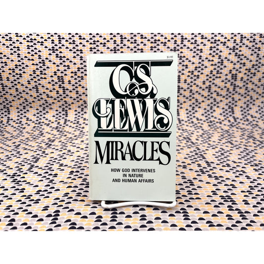 Miracles - C. S. Lewis - MacMillian Books - Paperback