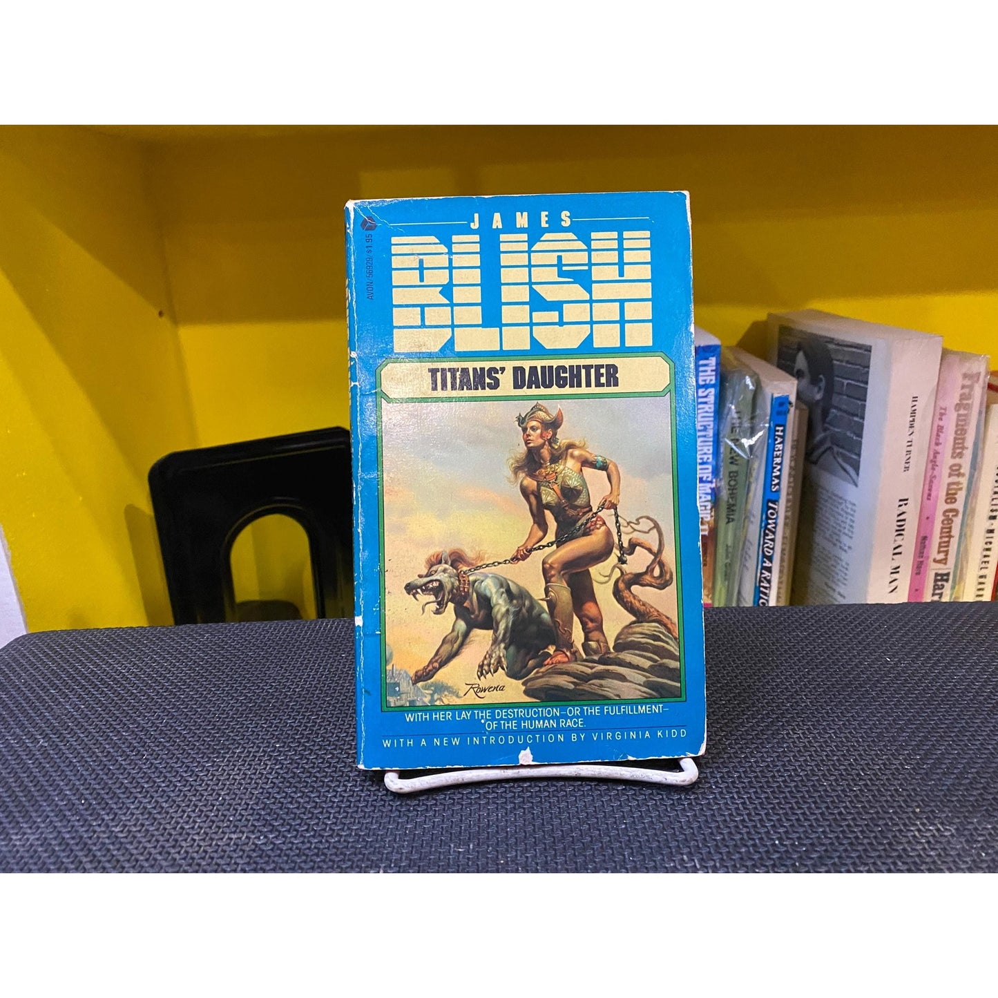 Titan's Daughter - James Blish - Vintage Paperback Book - Avon Edition