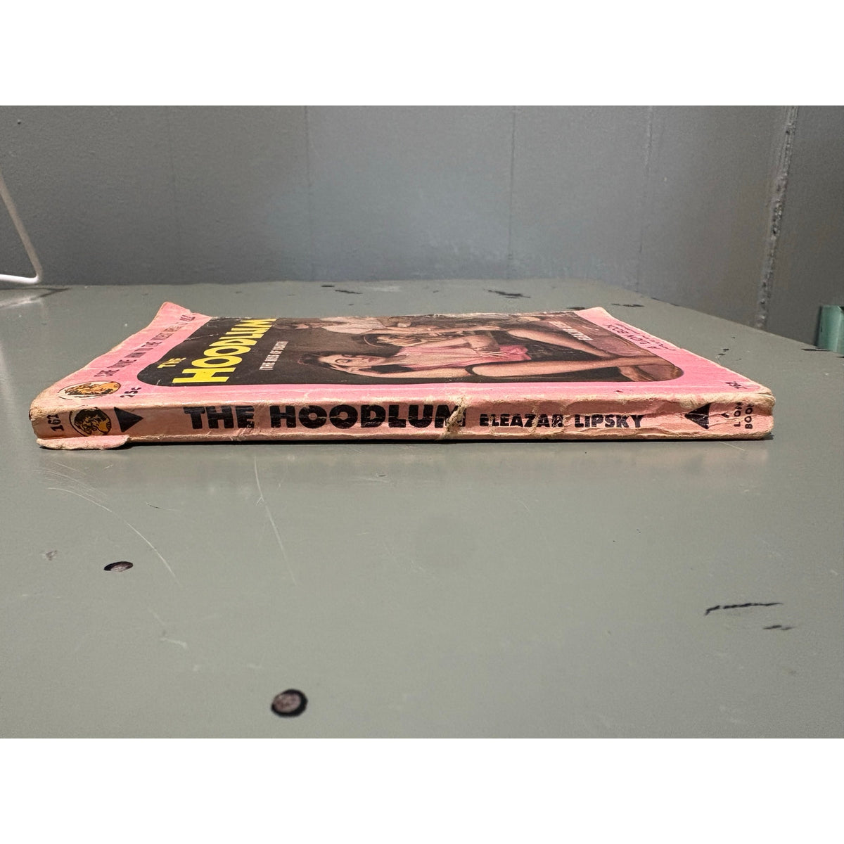 The Hoodlum (The Kiss of Death ) - Eleazar Lipsky - Lion 161- Sleaze - Vintage Paperbacks