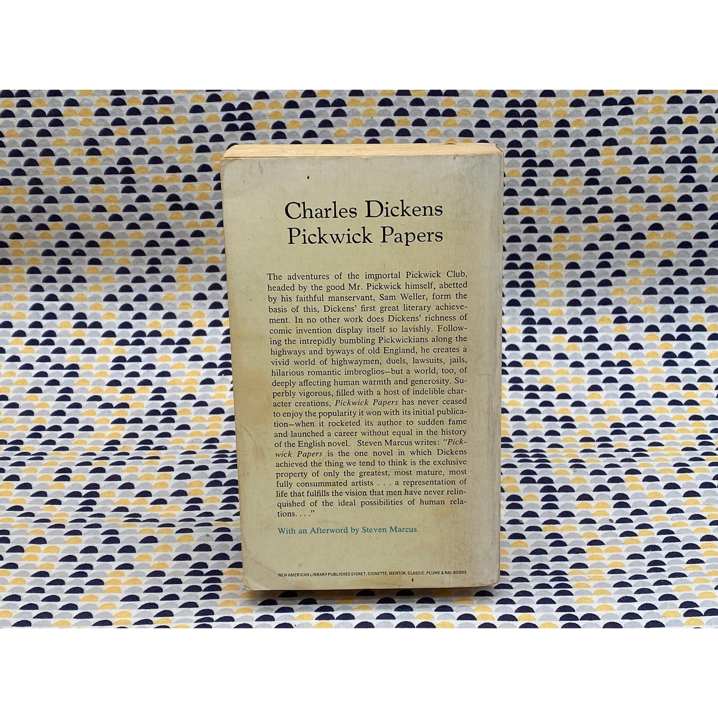 Pickwick Papers - Charles Dickens - Vintage Paperback Book - Signet Classics