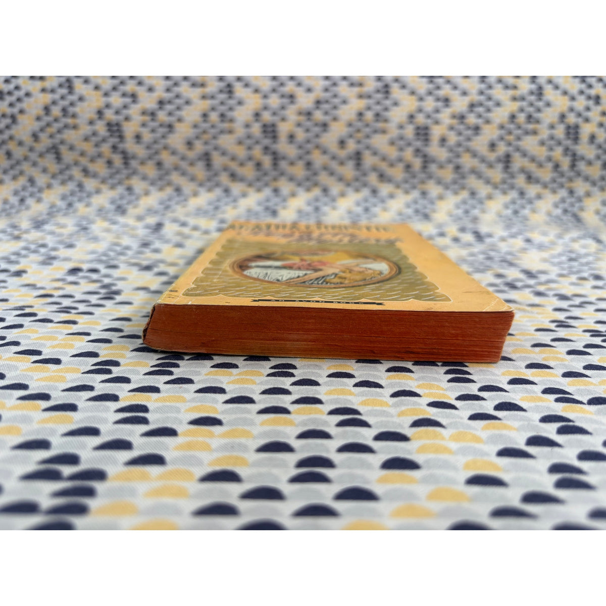 The Regatta Mystery - Agatha Christie - Avon 85 - Vintage Paperbacks