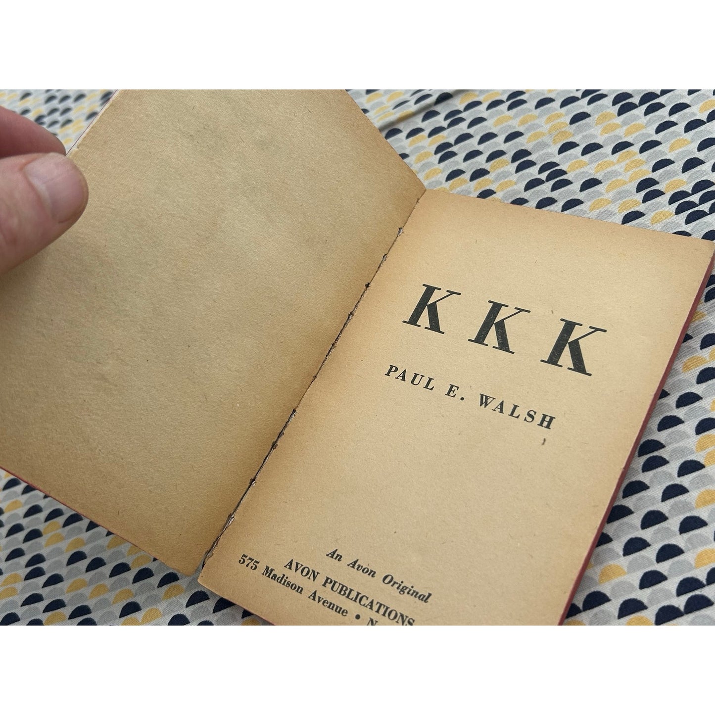 KKK - Paul E. Walsh - Avon 742 - Vintage Paperbacks